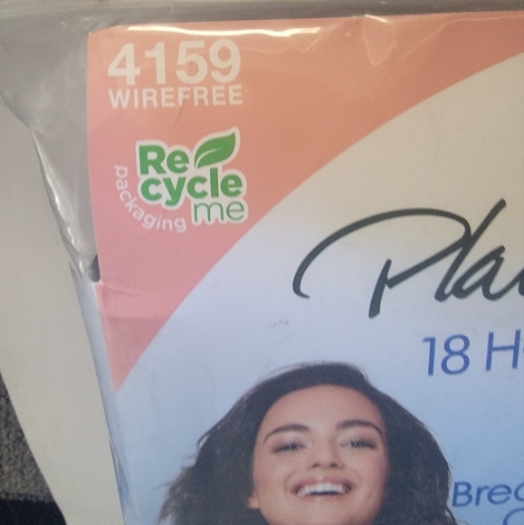 Black 40C Playtex 18 Hour Cooling Wirefree Active Comfort Bra - Picture 2 of 6